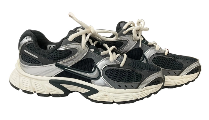 Shoes Athletic By Nike In Grey, Size: 6.5