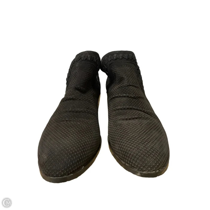 Boots Ankle Heels By Vince Camuto In Black, Size: 9.5