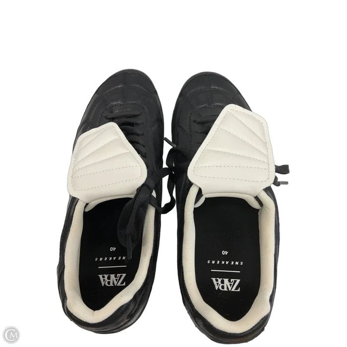 Shoes Sneakers By Zara In Black & White, Size: 9